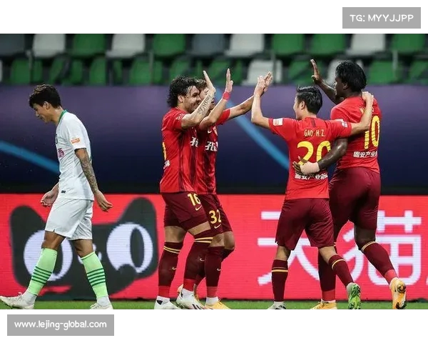 中国足球：强势出击，防守严密的双重优势