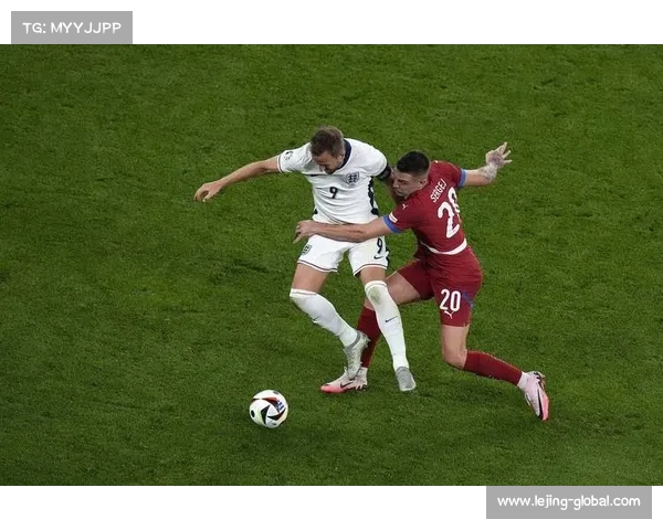 凯恩晒庆祝照，三个笑脸表情彰显英格兰晋级喜悦(凯恩英格兰图片)